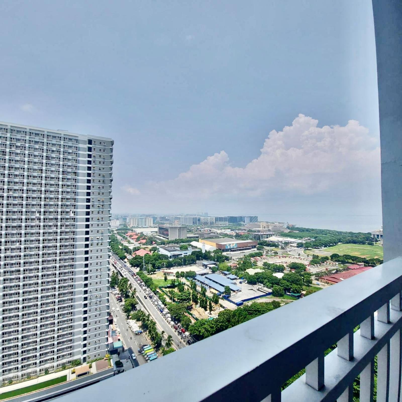 De Luxe, Standard And Studio Suites -The Breeze Residences-Close To Airport,Mall Of Asia, Us Embassy Manila Eksteriør billede