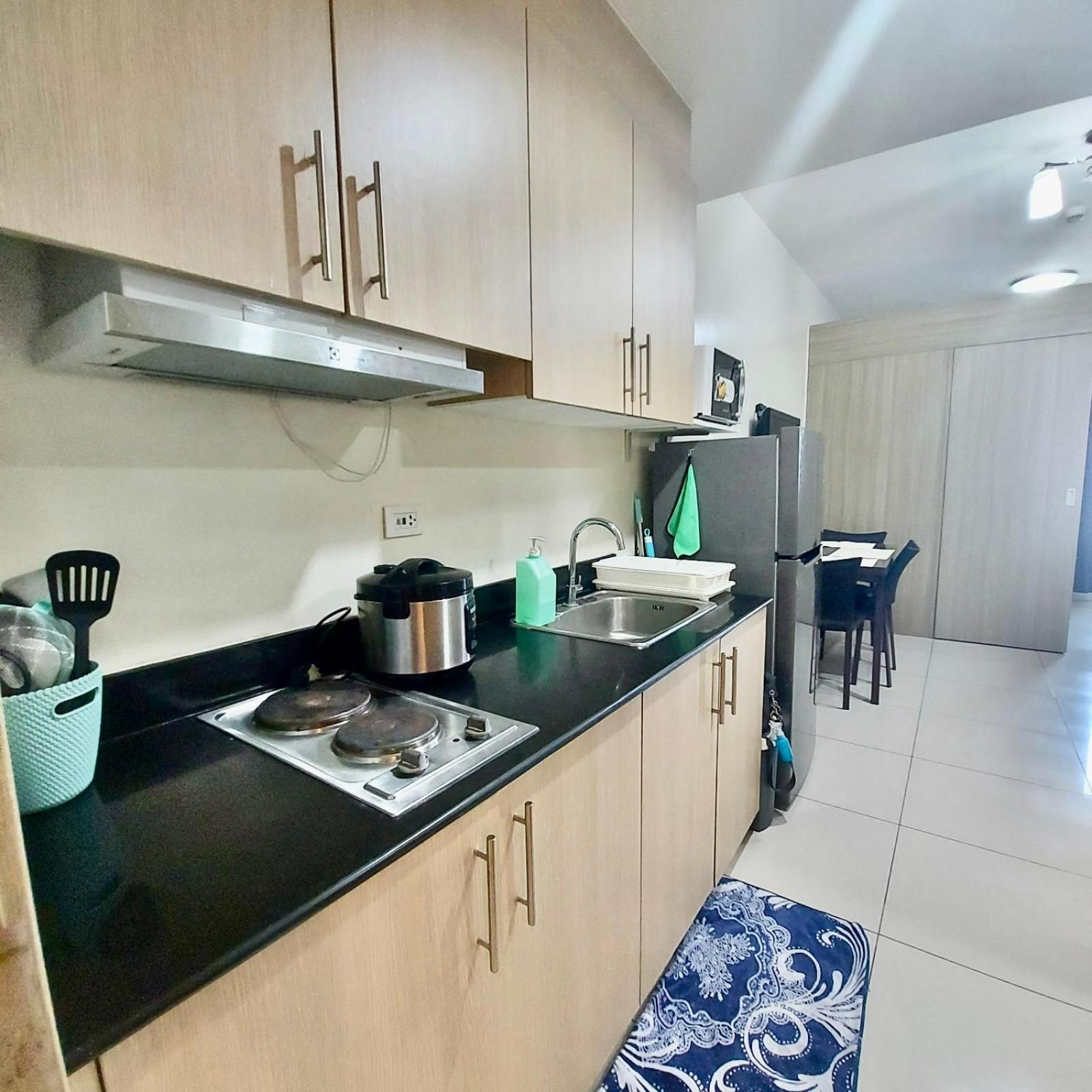 De Luxe, Standard And Studio Suites -The Breeze Residences-Close To Airport,Mall Of Asia, Us Embassy Manila Eksteriør billede